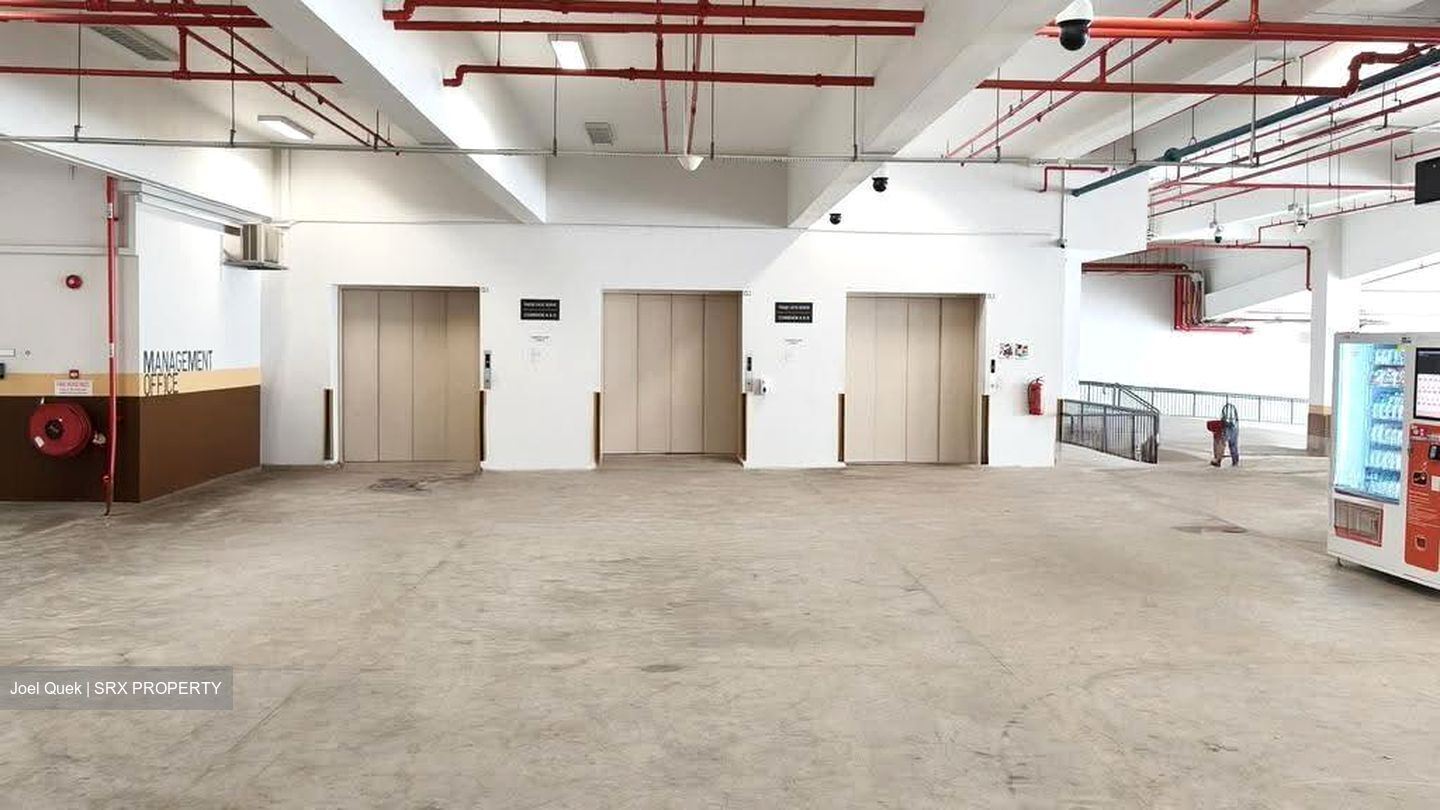 A'posh Bizhub (D27), Factory #610992331